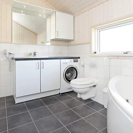 בית נופש Pretty With Indoor Sauna *