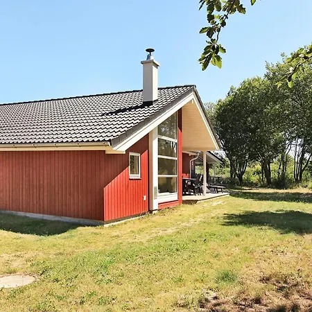 Semesterbostad Pretty With Indoor Sauna