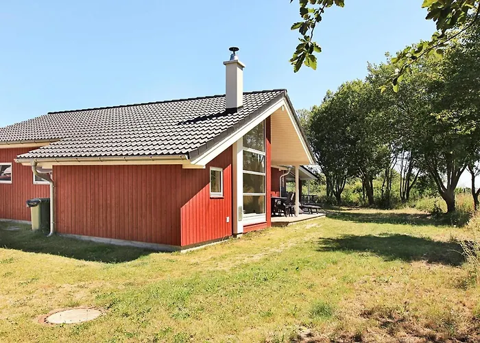 Semesterbostad Pretty With Indoor Sauna